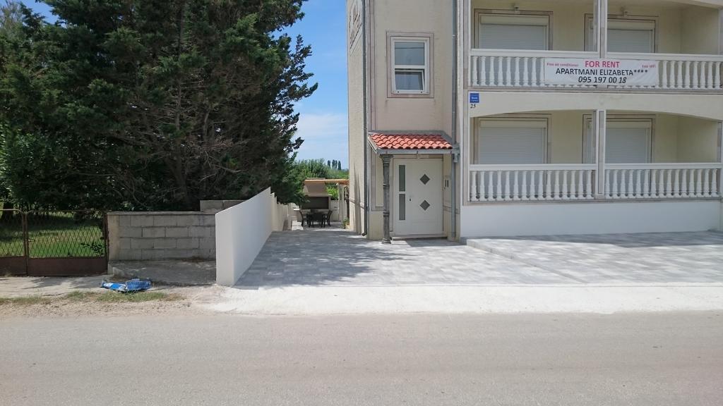 נין Elizabeta Apartments מראה חיצוני תמונה