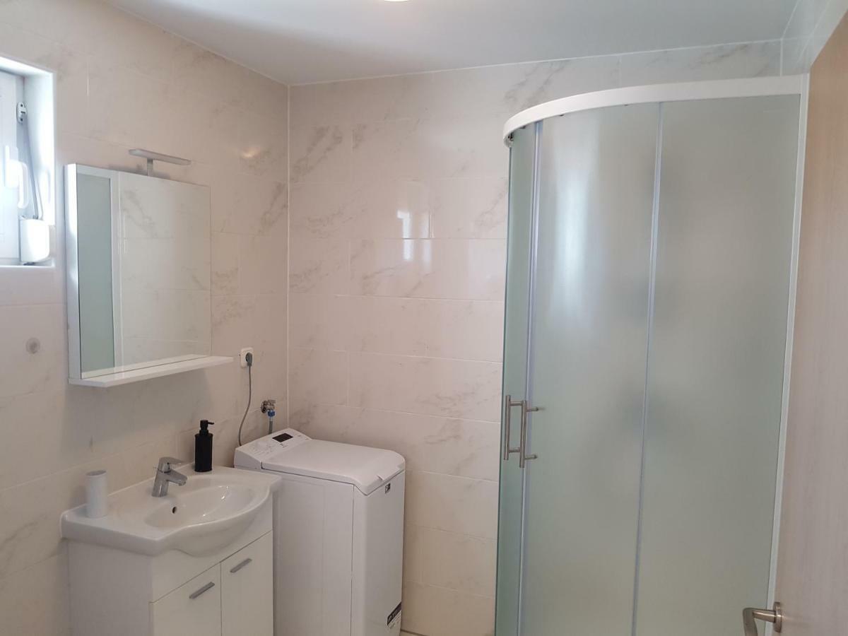 נין Elizabeta Apartments מראה חיצוני תמונה